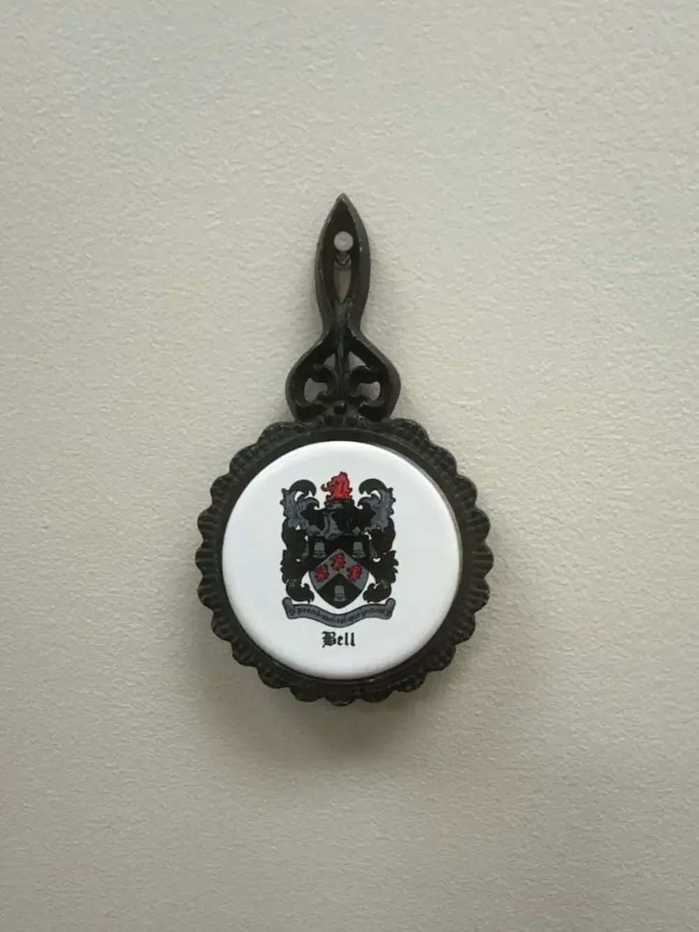 Vintage Mid State Bell Family Crest Coat of Arms Cast Iron Trivet